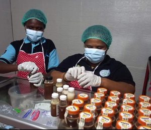 Madu Pokos Yanggandur: UMKM Perempuan Merauke yang Angkat Kearifan Lokal Lewat Madu Hutan